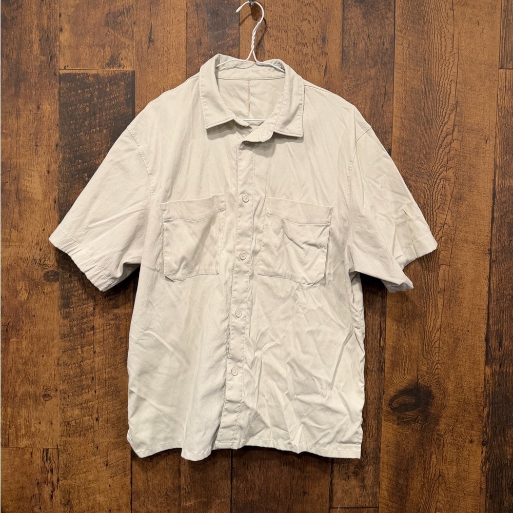 Lululemon men’s classic button up short sleeve shirt XL EUC